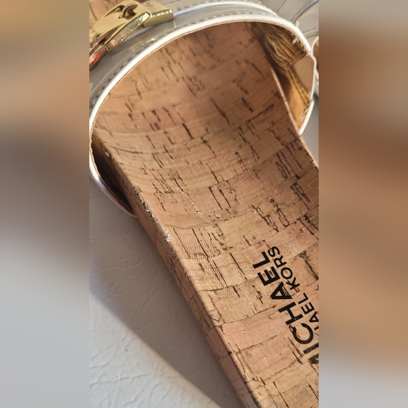 Michael Kors youth sandal - Picture 12 of 16